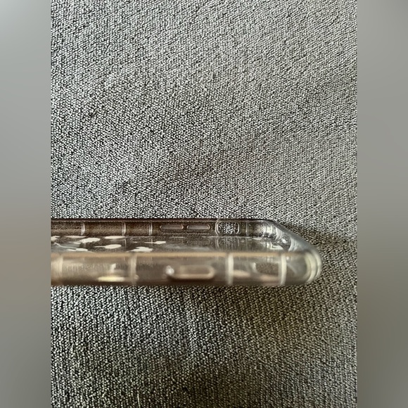 Floral Pattern iPhone 8 Case - Picture 3 of 3